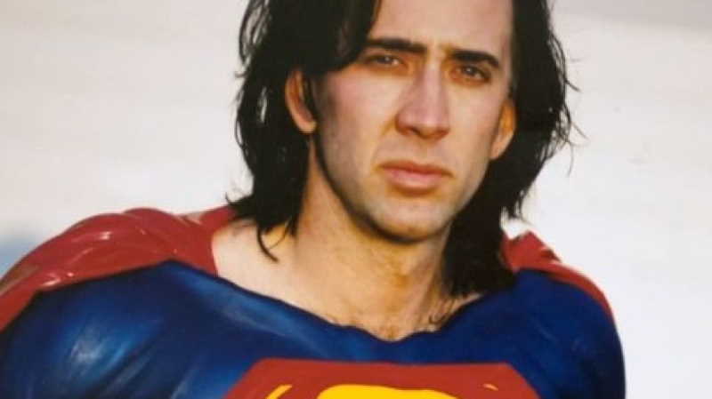 Dlaczego filmy o Supermanie często są słabe? Zdjęcie przedstawia Nicholasa Cage'a w kostiumie superbohatera